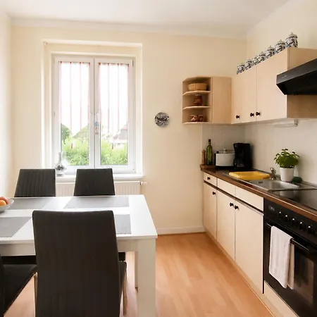 - 2 Schlafzimmer- Balkon Und Parkplatz شقة *