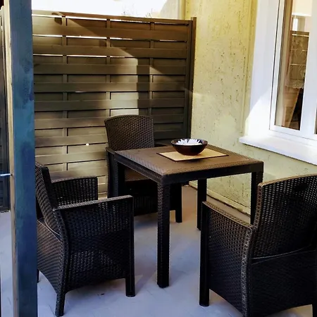 شقة - 2 Schlafzimmer- Balkon Und Parkplatz *